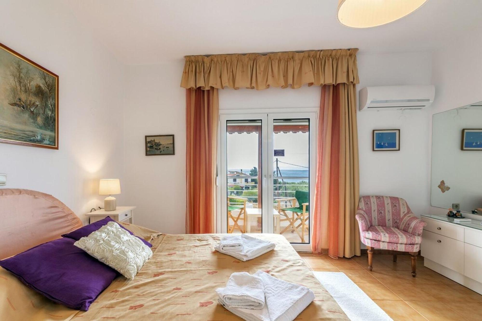 Amazing Villa Chrysanthi With Private Pool In Heraklion Epano Vathia Экстерьер фото